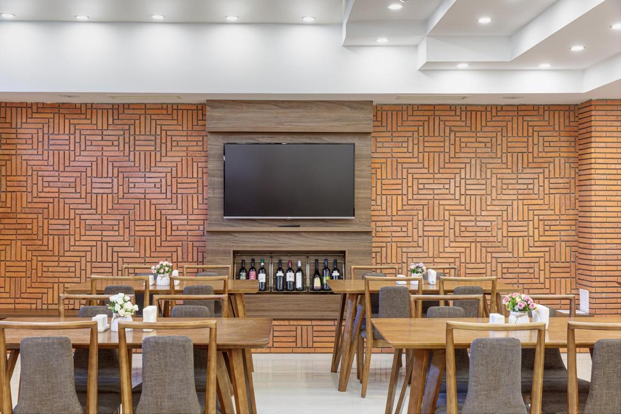 Vinum Hotel Тбилиси Экстерьер фото