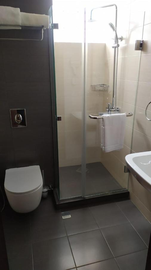 Vinum Hotel Тбилиси Экстерьер фото